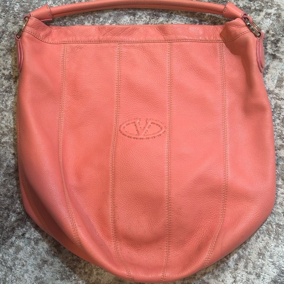 Vintage Valentino Garavani Embossed VLogo Long Bucket - Picture 3 of 17